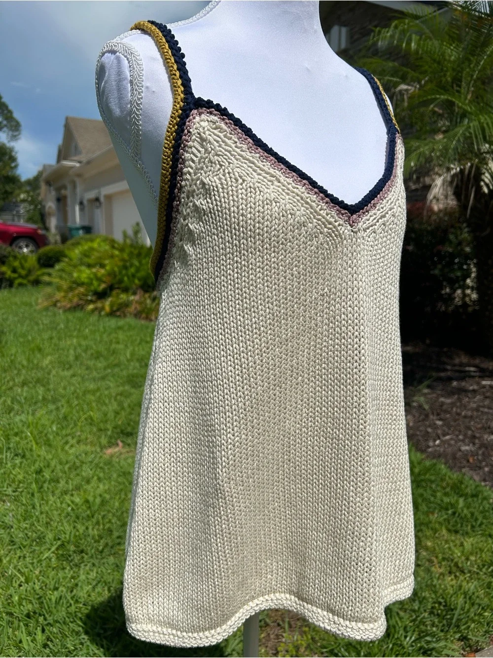 NWT🌷Banana Republic Cream Knit V-Neck Cami with Navy, Lavender & Mustard Trim
